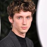 Prince Harry observed sensitive matters at time of Queen's death, later released Spare