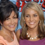 What foods can help you beat the heat this summer? Here are 5 options