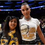 From clutter to couture: Mexican designer upcycles election ads into trendy tote bags