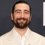 Chinese hair salon offers military-themed haircuts to children