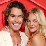 Gwyneth Paltrow joins Holly Williams onstage in unannounced Opry cameo