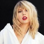 Jessie Buckley talks 'Hamnet' Oscar buzz amid key change in life