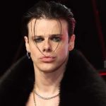 Isla Fisher offers condolences on the death of 'Confessions of a Shopaholic' author