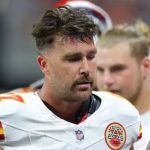 Travis Kelce reunites with mom Donna Kelce amid busy football season